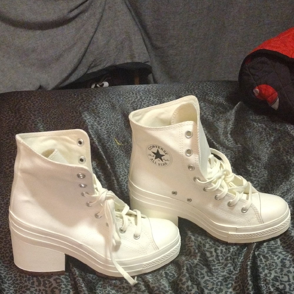 Chuck 70 De Luxe Heel Converse Women's Size 10 White High-Top Platform Sneakers